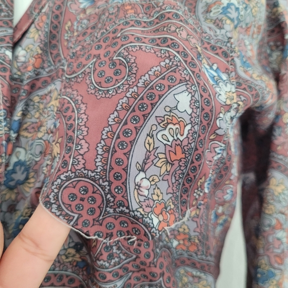 FREE w/Bundle 60s-70s VINTAGE Paisley Blouse - Picture 6 of 12